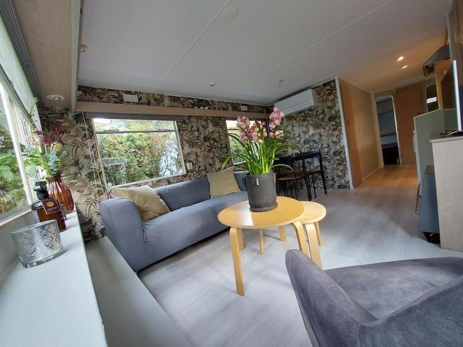 Te Huur: Leuke 4-Persoons Stacaravan Op Top Locatie! Hoenderloo Exterior foto