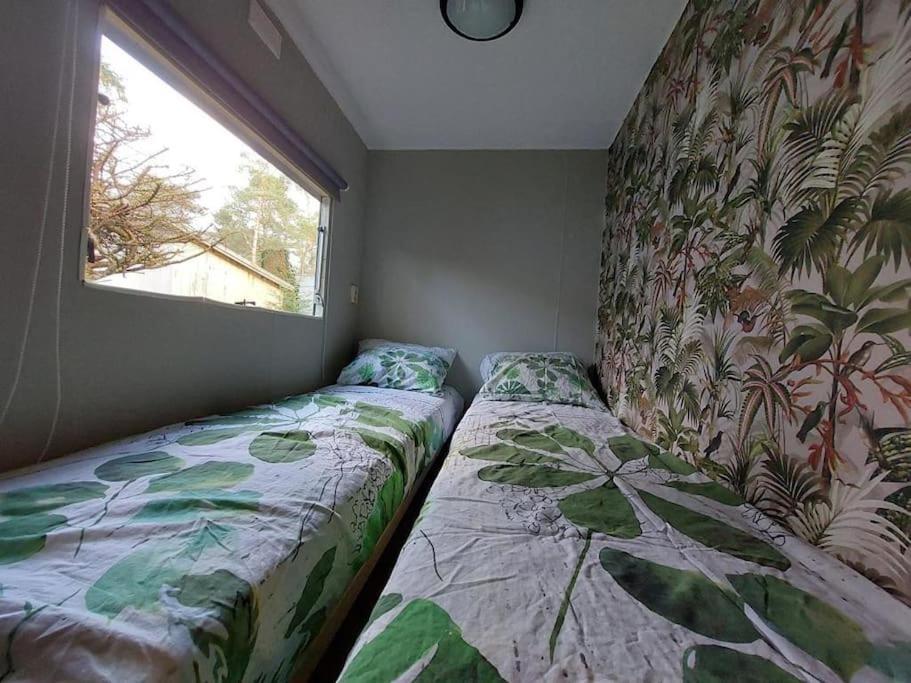 Te Huur: Leuke 4-Persoons Stacaravan Op Top Locatie! Hoenderloo Exterior foto