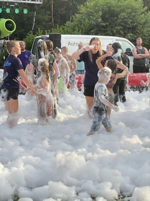 Te Huur: Leuke 4-Persoons Stacaravan Op Top Locatie! Hoenderloo Exterior foto